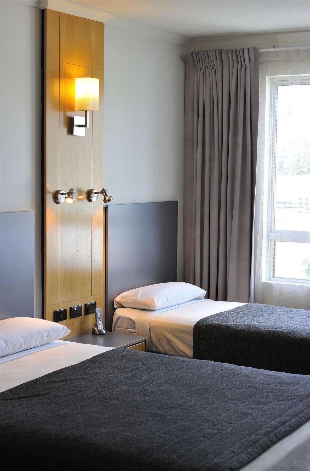 Metro Hotel Ipswich International Dış mekan fotoğraf